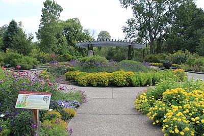 Matthaei Botanical Gardens and Nicholas Arboretum Outside